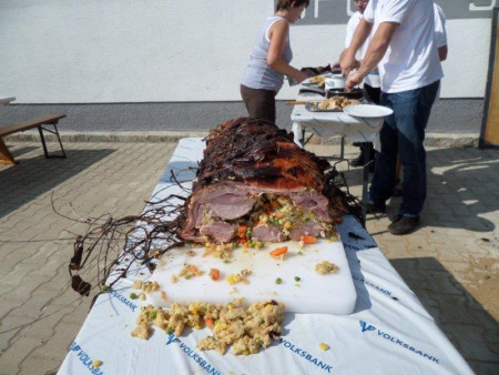 Ein Festessen nach dem Schießen